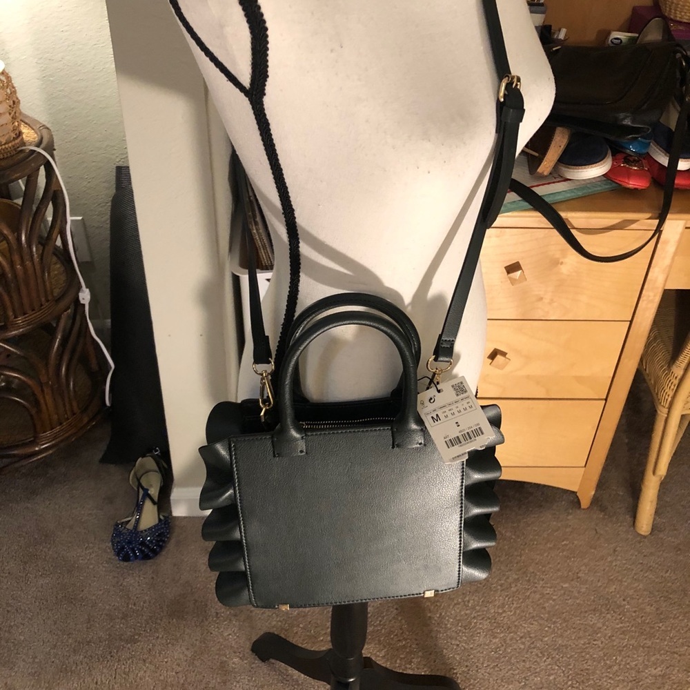 🌹ZARA GREEN CROSSBODY & HANDBAG SUPER CUTE🌹 - Picture 4 of 15